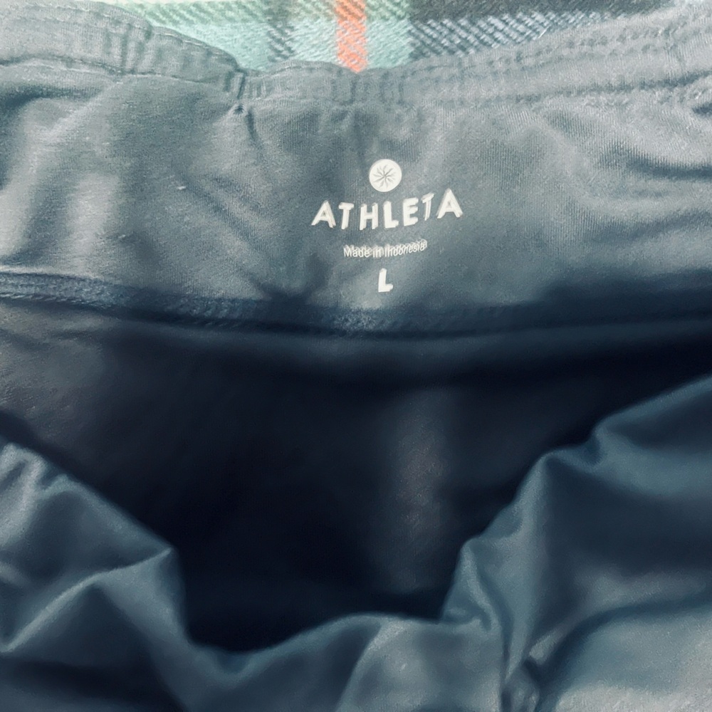 Athleta Running Shorts size Large